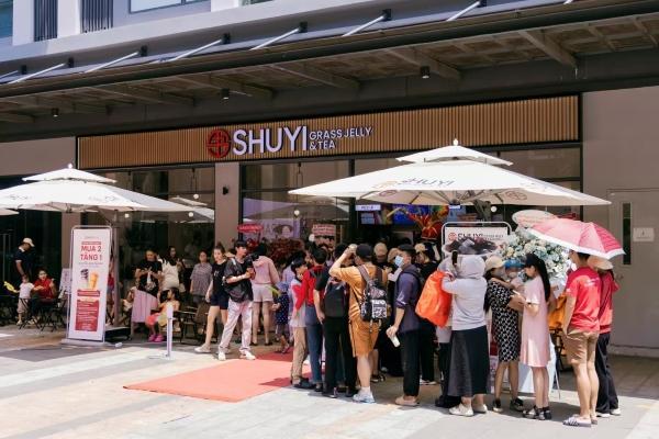 开辟“花香水果轻乳茶”品类新蓝海 书亦“橙漫山茶花”回归一周销量突破200万杯多米体育网址(图2)